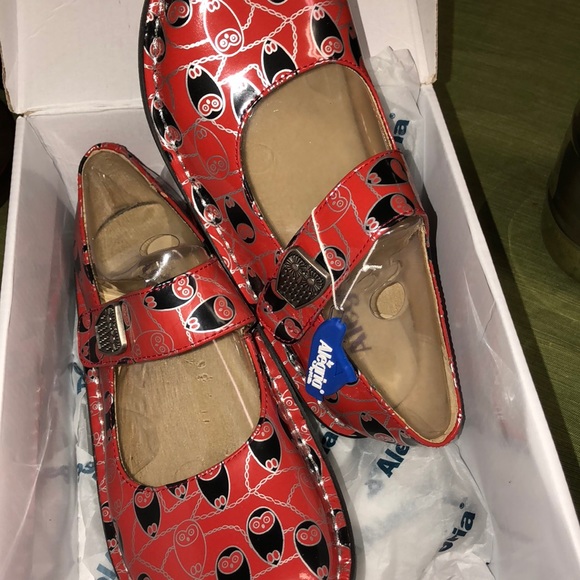 New in box 📦 so nice Alegria - Picture 2 of 5